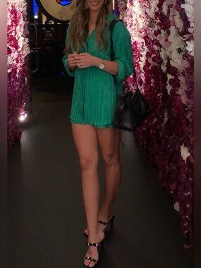 plisse-style green set size L (long-sleeve button down and shorts)